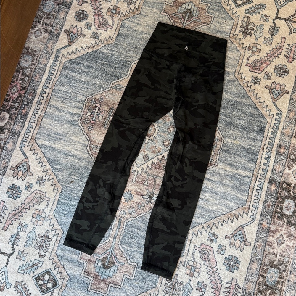 Lululemon size 2 Camouflage align Leggings